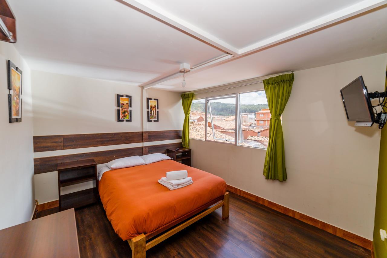 Hostal Ukukus *